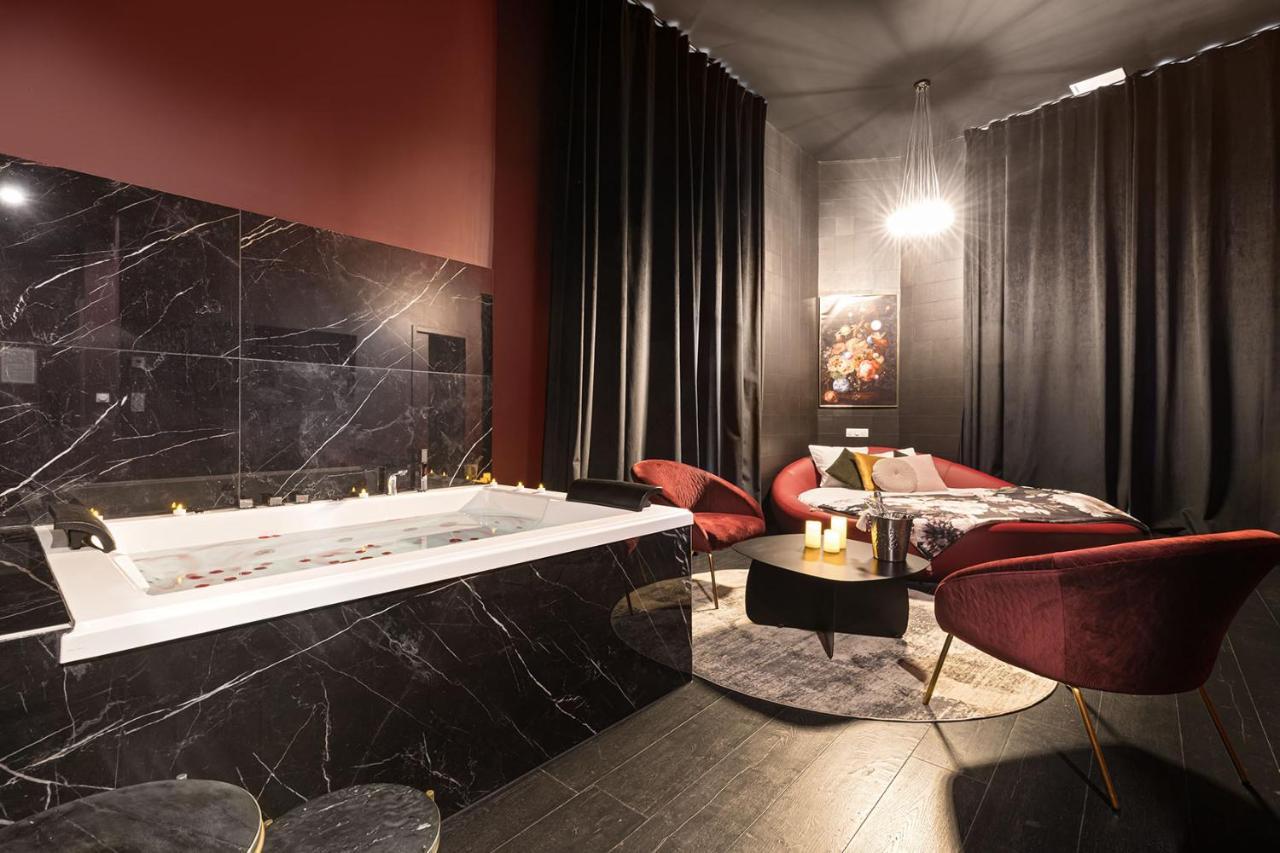 Legend Majestic Superbe Love Room - Jacuzzi - Champagne - Romantisme - Parking Prive Mâcon Buitenkant foto